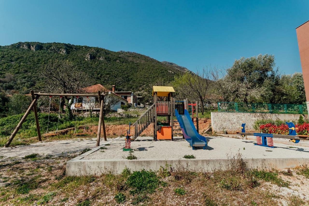Acacia Hill A3 Apartment Ðenovići Екстериор снимка