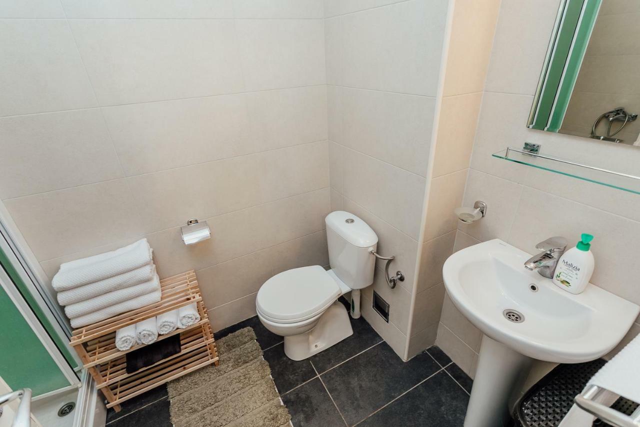 Acacia Hill A3 Apartment Ðenovići Екстериор снимка